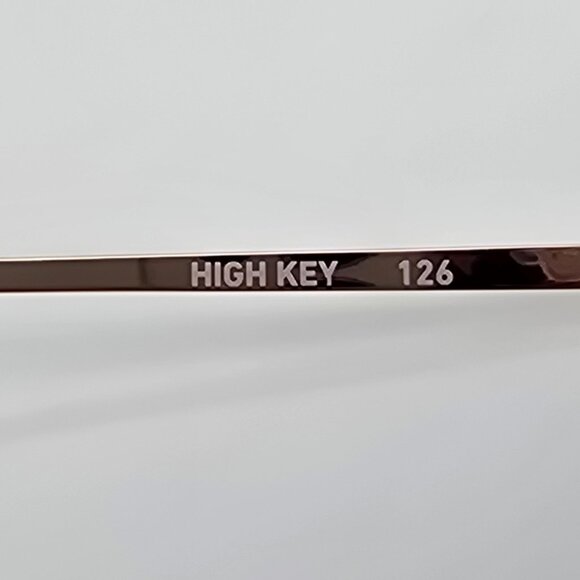 Quay Australia High Key Gold Frame Gold Mirror Lens Oversized Aviator Sunglasses - Picture 12 of 16